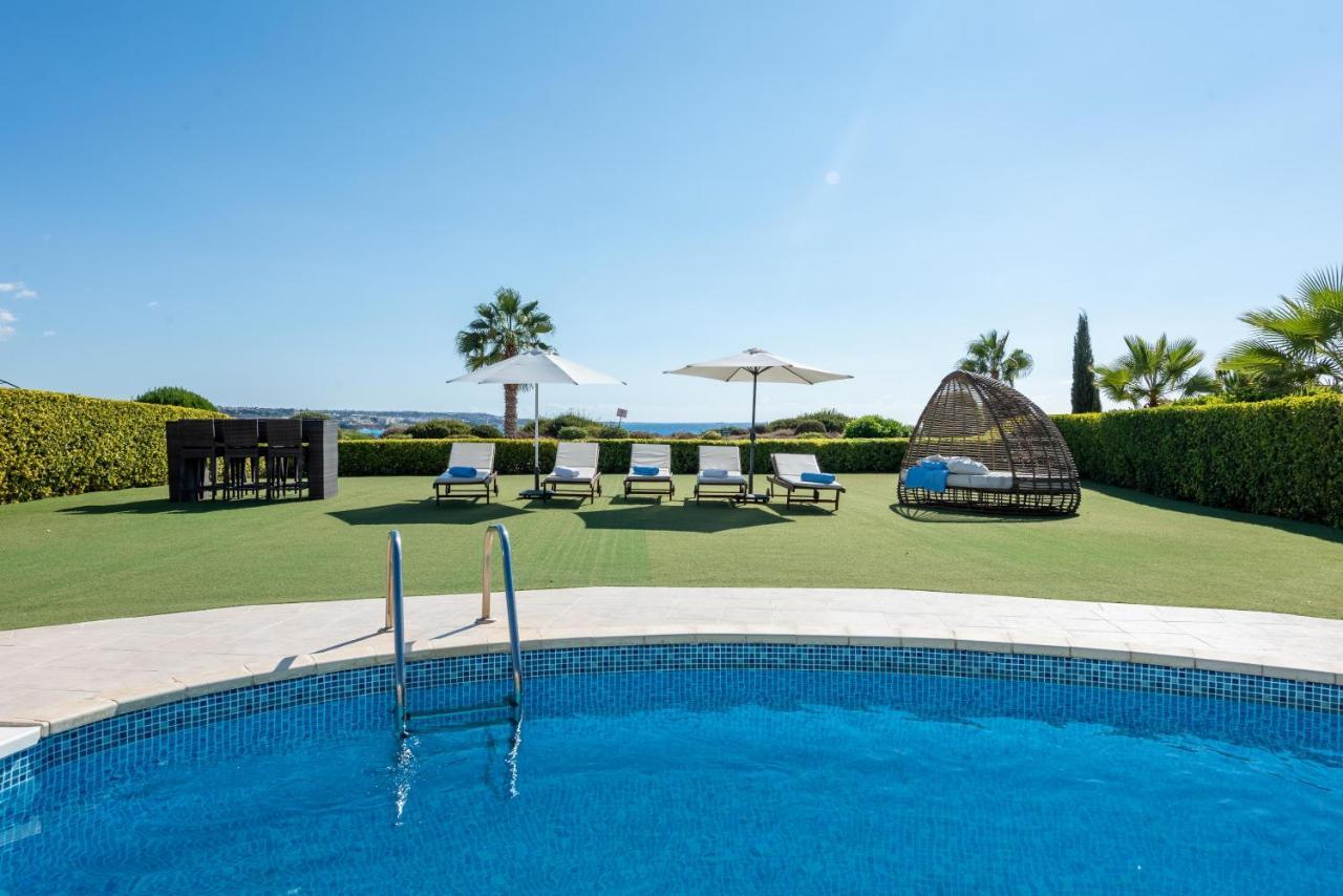 Villa Savoya Sunrise By Ezoria Villas Coral Bay Luaran gambar