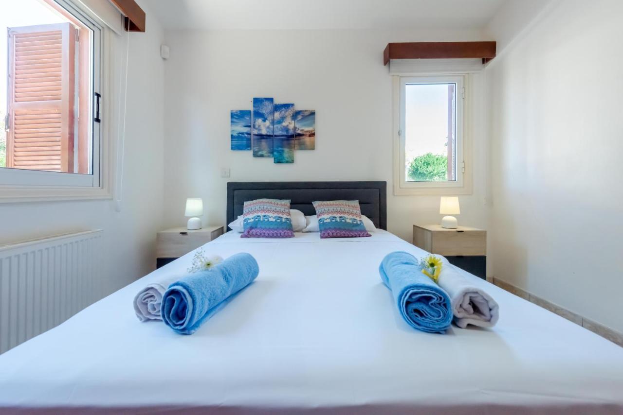 Villa Savoya Sunrise By Ezoria Villas Coral Bay Luaran gambar