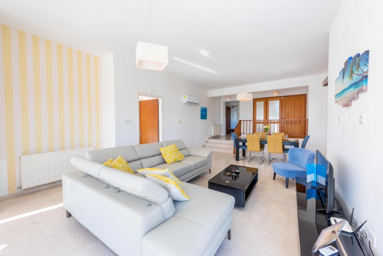 Villa Savoya Sunrise By Ezoria Villas Coral Bay Luaran gambar